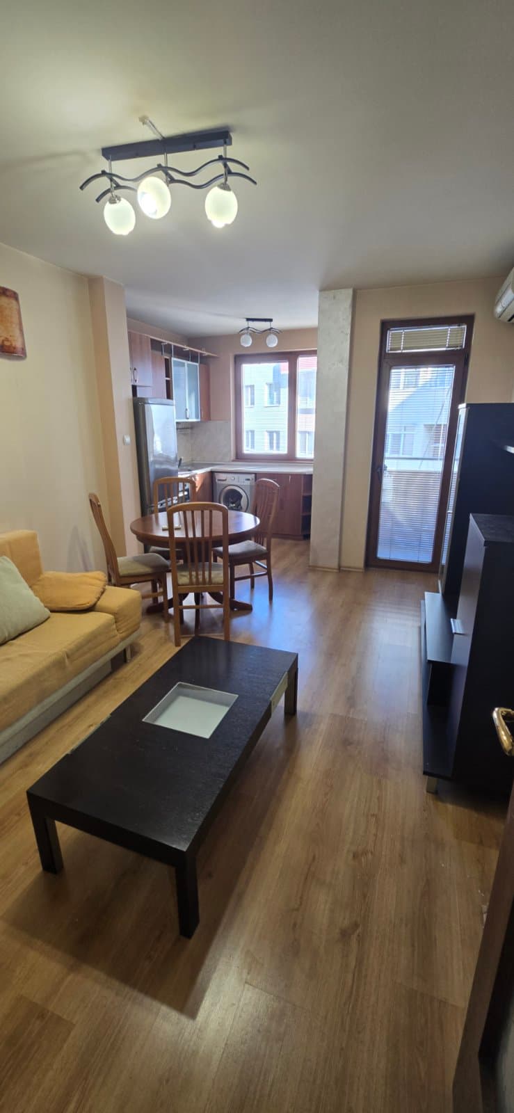 Дава под Наем 2-СТАЕН, град Плевен, Идеален център, 5те кюшета